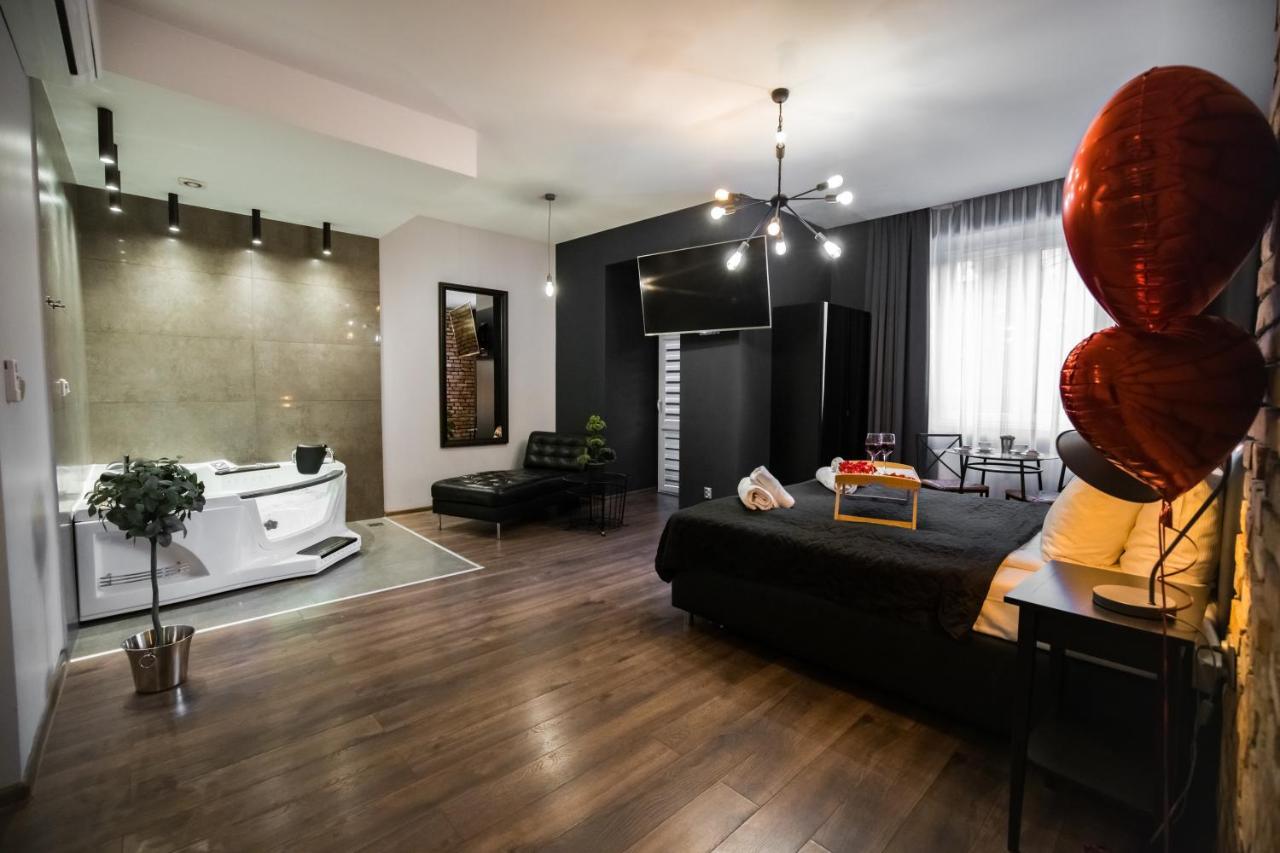 Leo Apartments Old Town Cracovia Esterno foto
