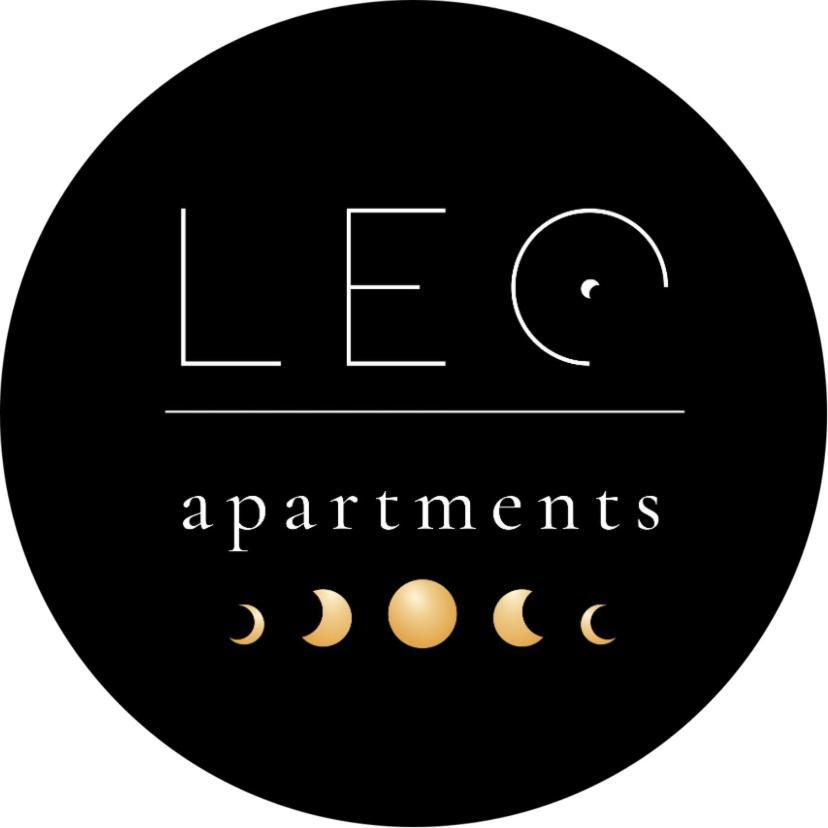 Leo Apartments Old Town Cracovia Esterno foto