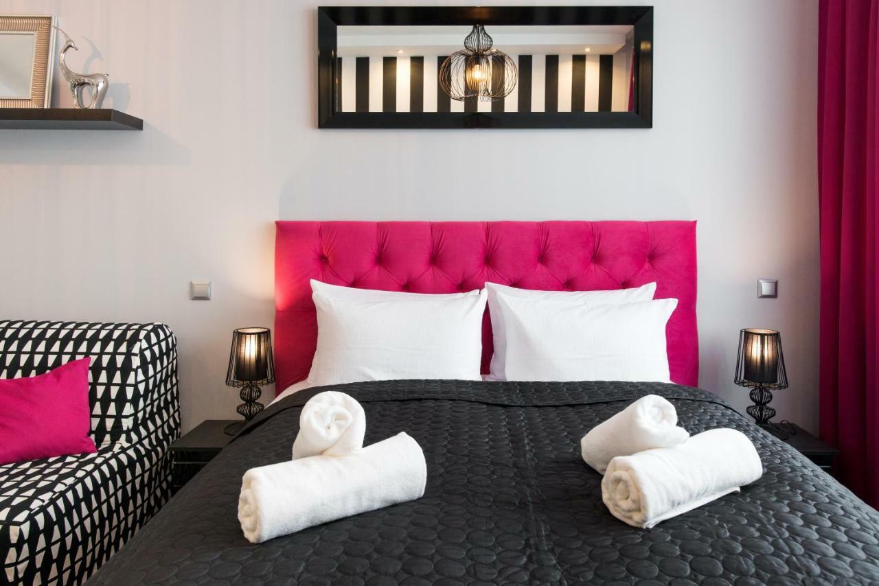Leo Apartments Old Town Cracovia Esterno foto