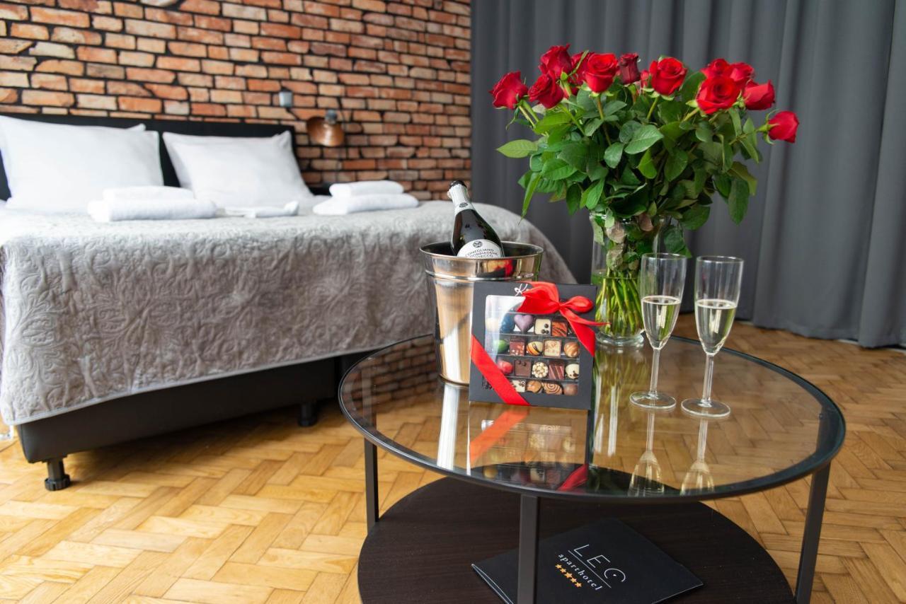 Leo Apartments Old Town Cracovia Esterno foto